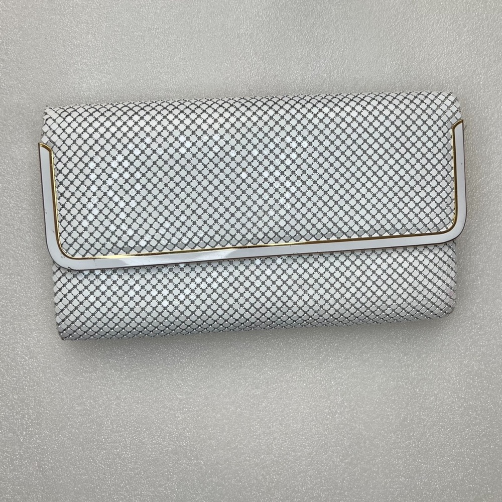 Rare Vintage Retro 80’s White Mesh Clutch Crossbody Clasp Closure Purse